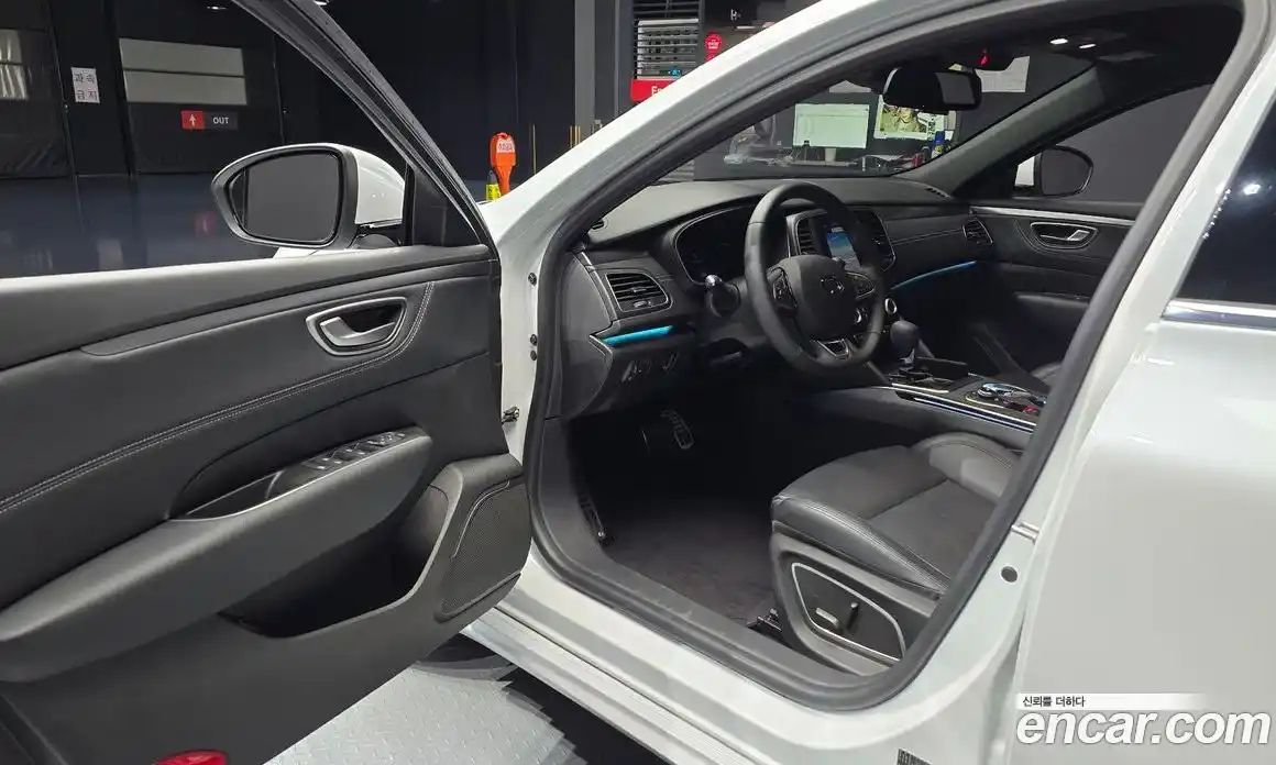 Renault SM6 2024 2.0 Автомат в Москве № 222441, фото 9