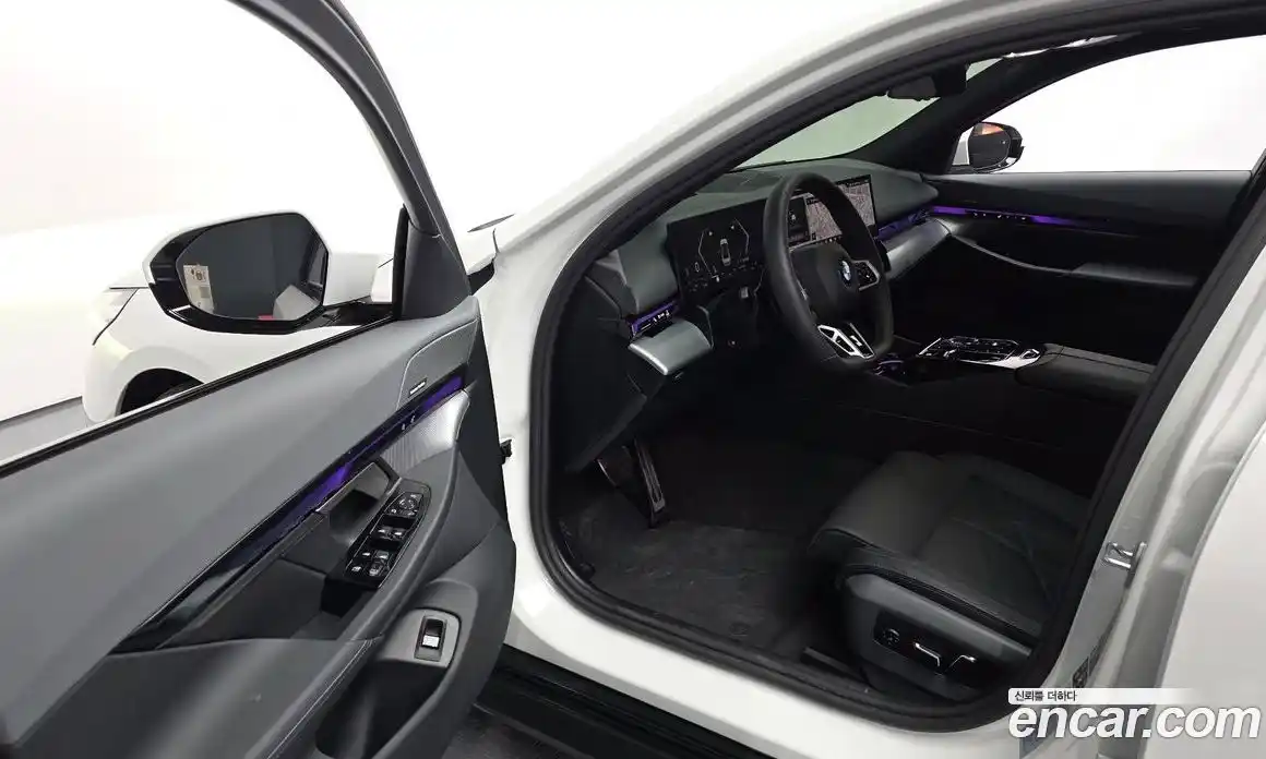BMW 5-Series 2025 2.0 Автомат в Москве № 227775, фото 13