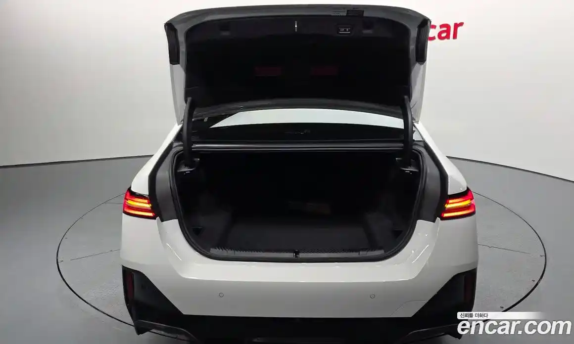 BMW 5-Series 2025 2.0 Автомат в Москве № 227775, фото 14