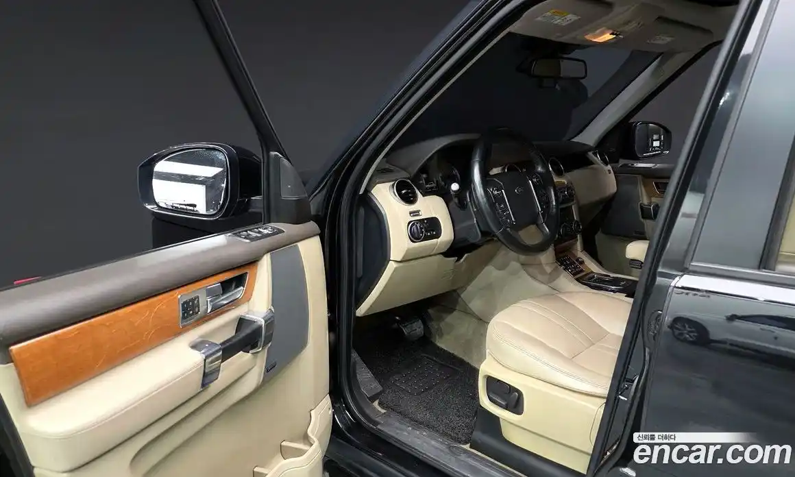 Land Rover Discovery 2015 3.0 Автомат в Москве № 228101, фото 13