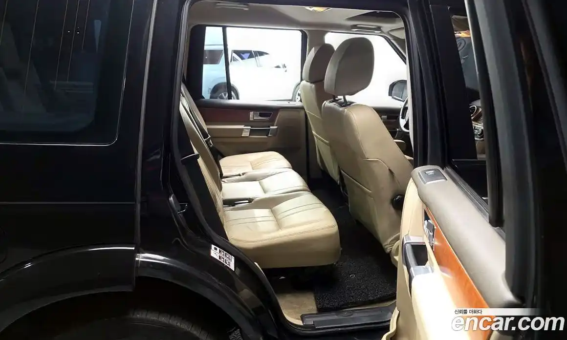 Land Rover Discovery 2015 3.0 Автомат в Москве № 228101, фото 2