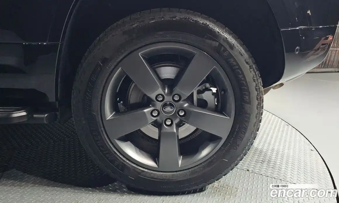 Land Rover Defender 2025 3.0 Автомат в Москве № 231153, фото 4