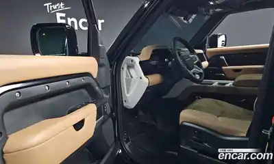 Land Rover Defender 2025 3.0 Автомат в Москве № 231153, миниатюра 9