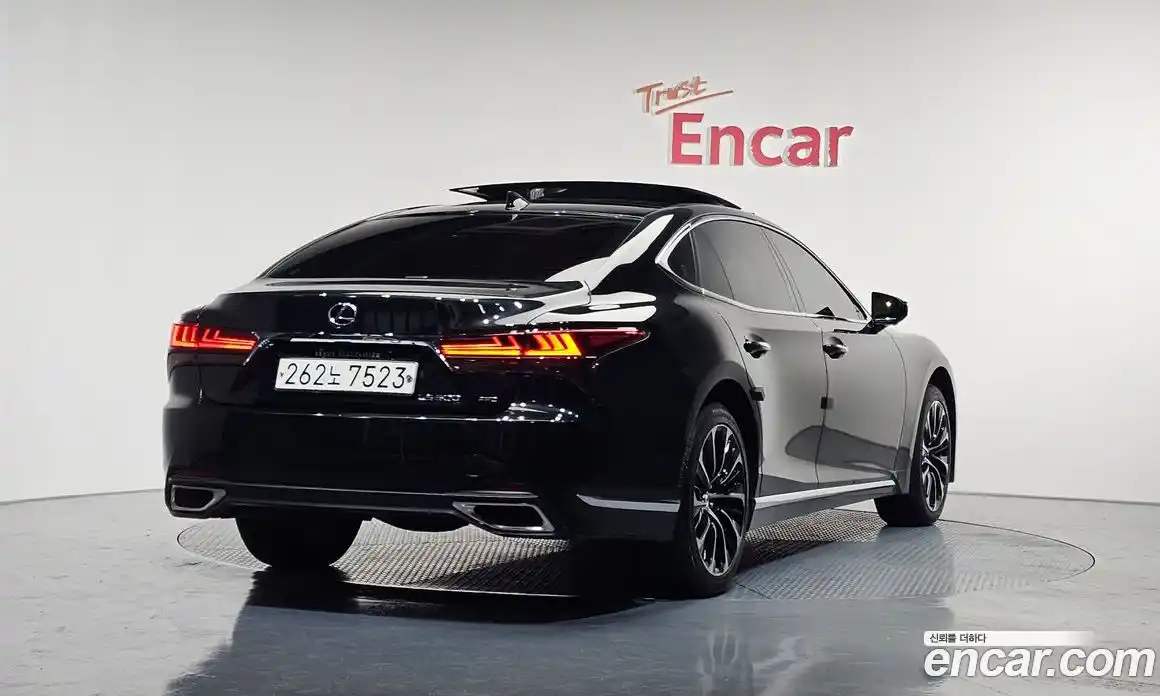 Lexus LS 2023 3.4 Автомат в Москве № 253968, фото 16