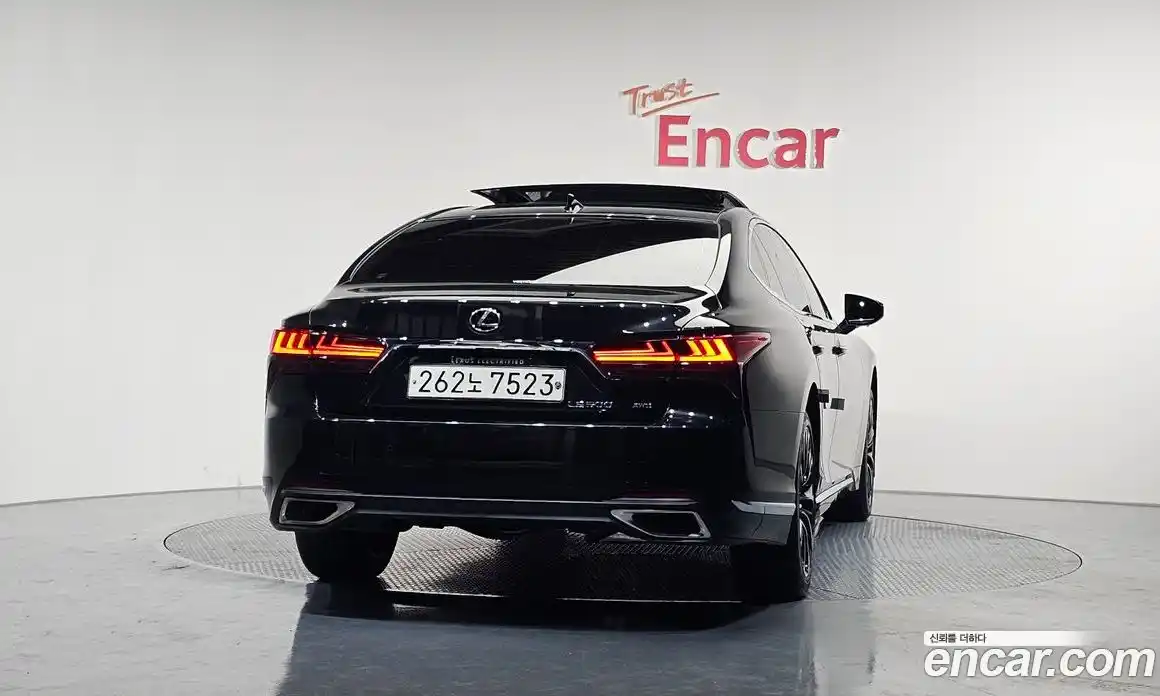 Lexus LS 2023 3.4 Автомат в Москве № 253968, фото 7