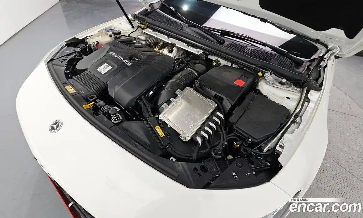 Mercedes-Benz CLA-Class 2023 2.0 Автомат в Москве № 262822, фото 1