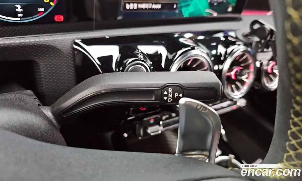 Mercedes-Benz CLA-Class 2023 2.0 Автомат в Москве № 262822, фото 16