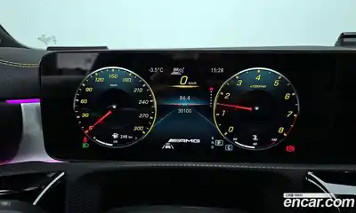 Mercedes-Benz CLA-Class 2023 2.0 Автомат в Москве № 262822, миниатюра 3