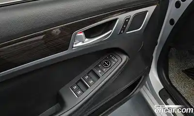 Genesis G80 2017 3.3 Автомат в Москве № 26741, миниатюра 9