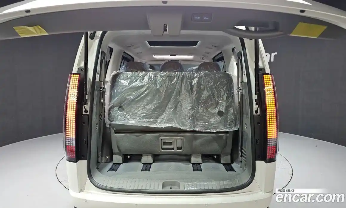 Hyundai Staria 2025 1.6 Автомат в Москве № 273722, фото 4