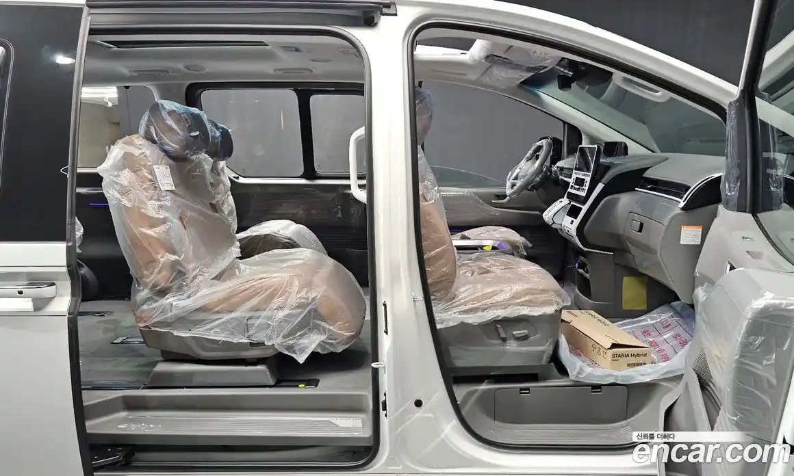 Hyundai Staria 2025 1.6 Автомат в Москве № 273722, фото 10