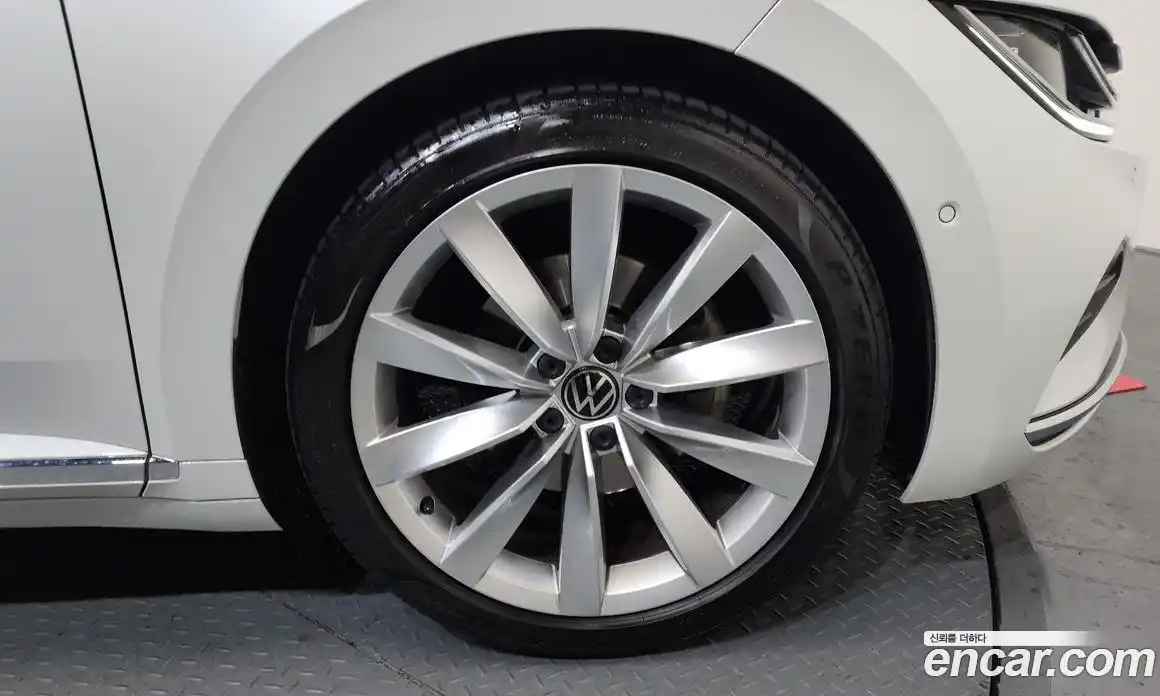 Volkswagen Arteon 2023 2.0 Автомат в Москве № 276219, фото 4