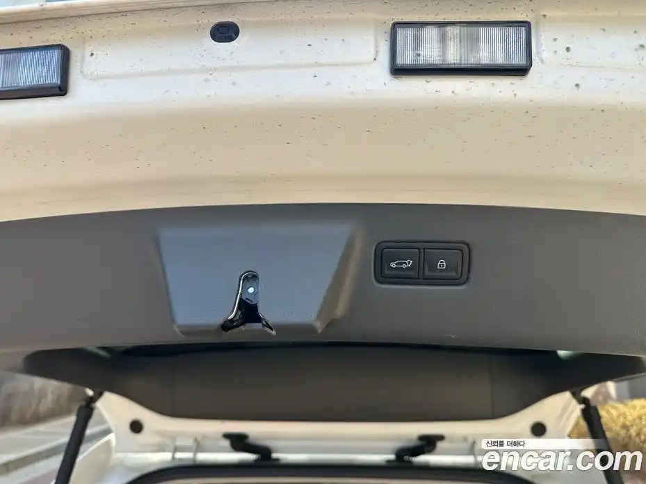 Hyundai Santa Fe 2024 1.6 Автомат в Москве № 279303, фото 17