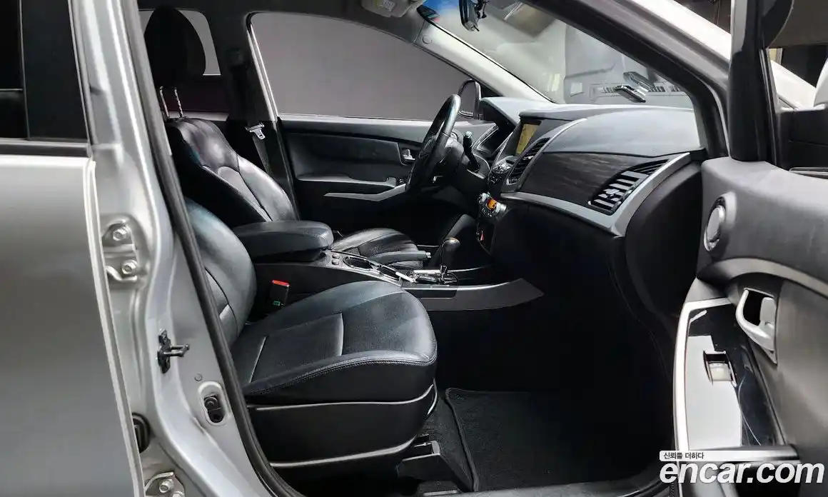 SsangYong Korando 2015 2.0 Автомат в Москве № 30468, фото 6