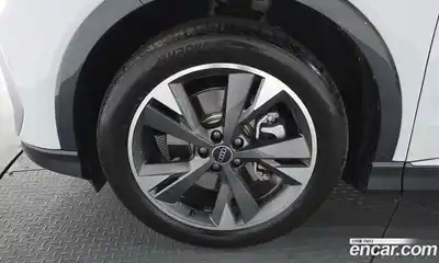 Audi Q4 e-tron 2023 0.2 Автомат в Москве № 311712, миниатюра 4