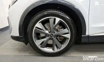 Audi Q4 e-tron 2022 0.2 Автомат в Москве № 311864, миниатюра 5