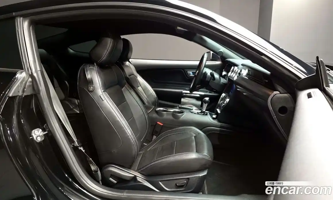 Ford Mustang 2020 5.0 Автомат в Москве № 313706, фото 8