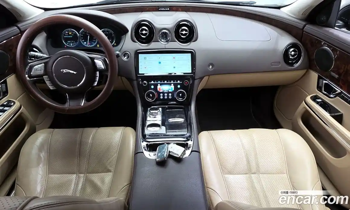 Jaguar XJ 2015 3.0 Автомат в Москве № 335855, фото 3
