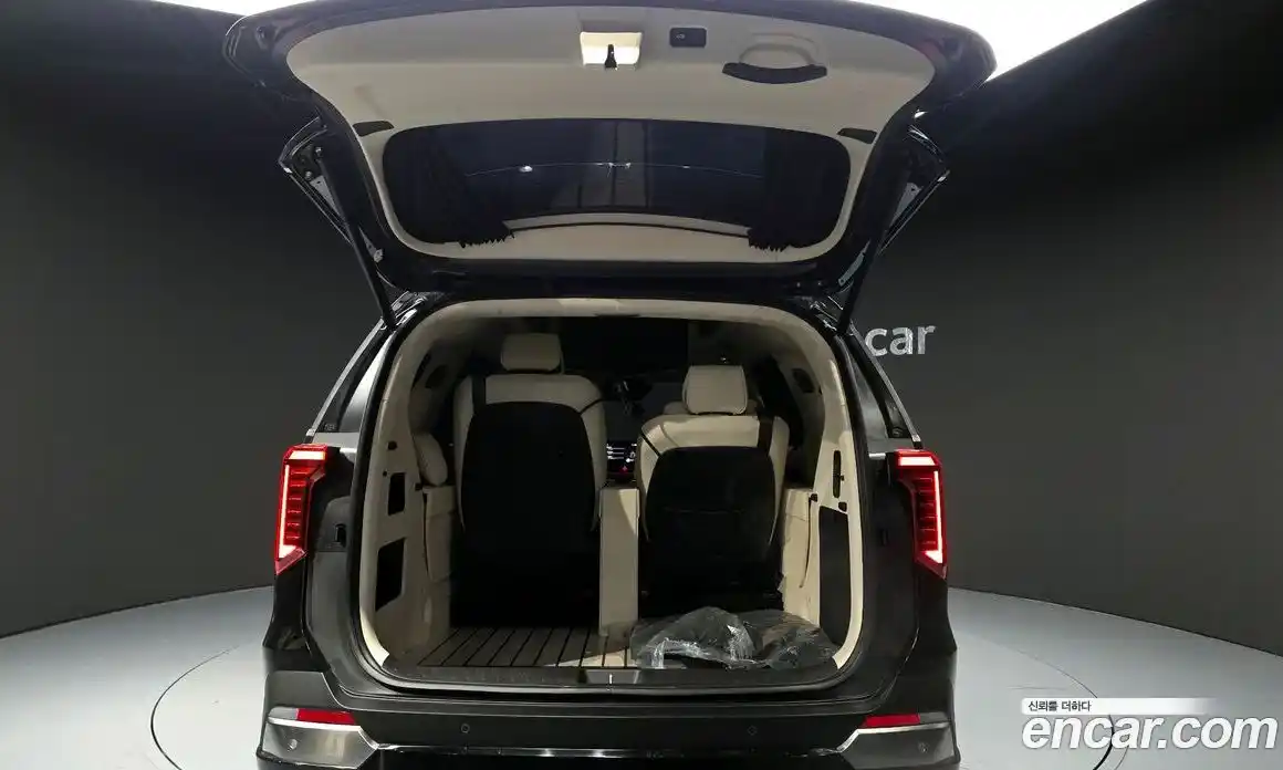 Kia Canival 2025 3.5 Автомат в Москве № 337646, фото 3