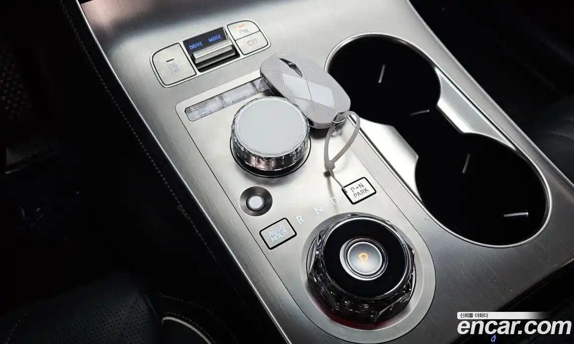 Genesis GV70 2025 2.5 Автомат в Москве № 339304, фото 16