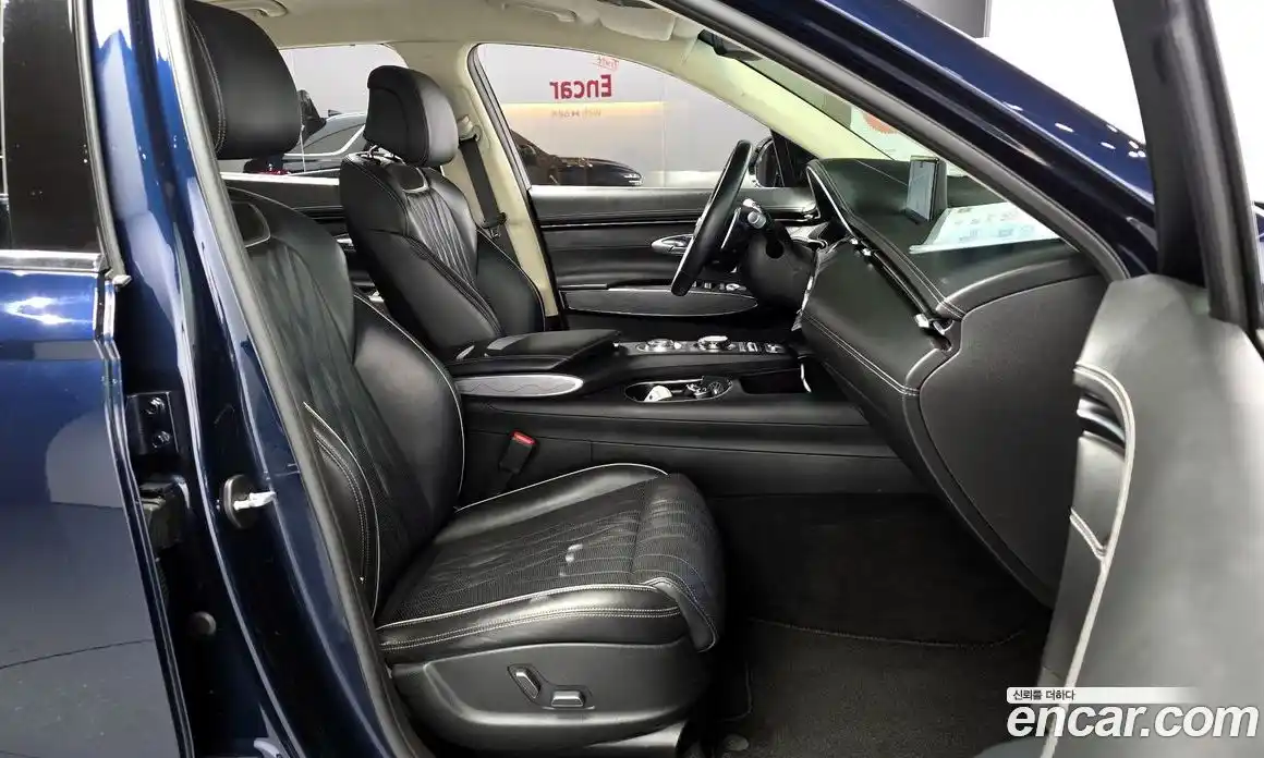 Genesis GV70 2022 2.5 Автомат в Москве № 339932, фото 4