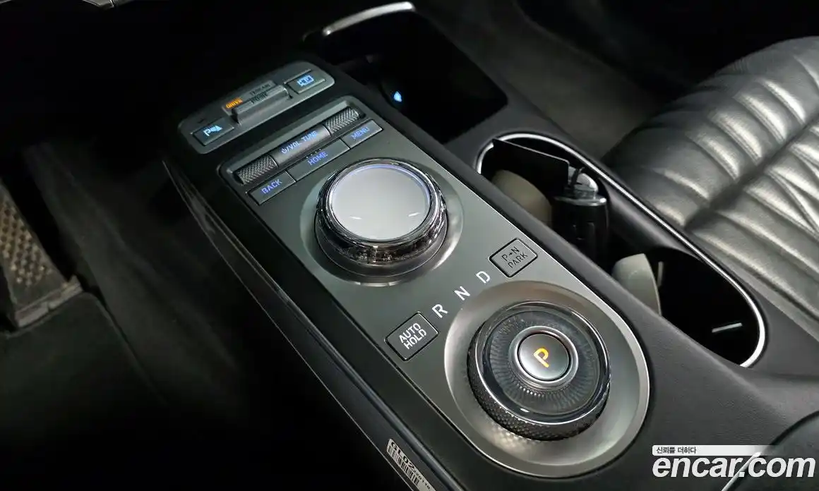 Genesis GV70 2022 2.5 Автомат в Москве № 339932, фото 6