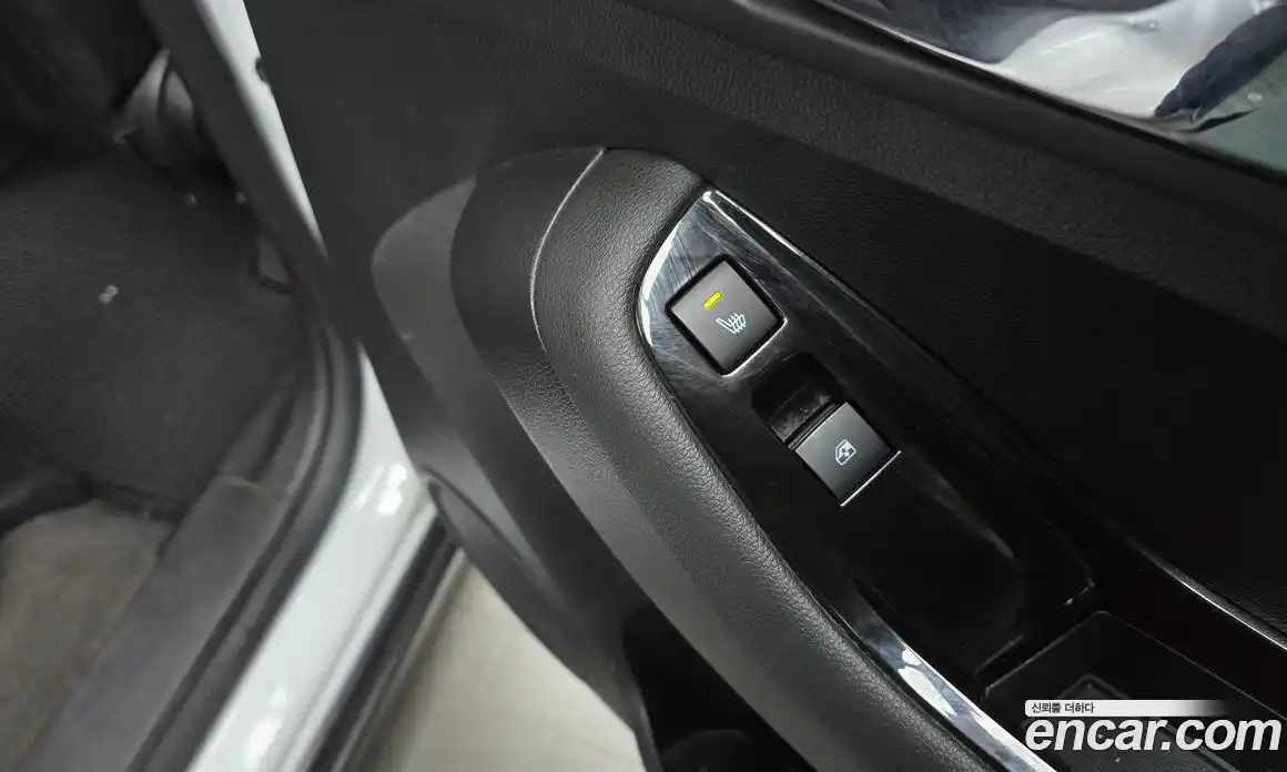 Chevrolet Orlando 2016 2.0 Автомат в Москве № 37541, фото 15