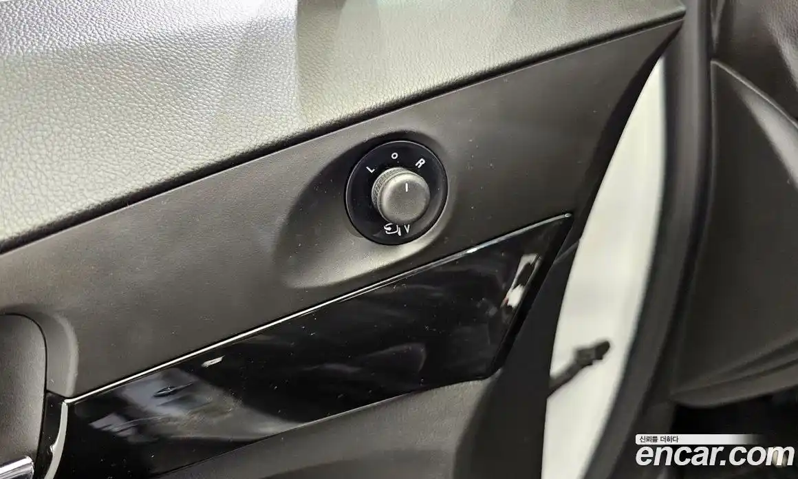 Chevrolet Orlando 2013 2.0 Автомат в Москве № 40968, фото 3