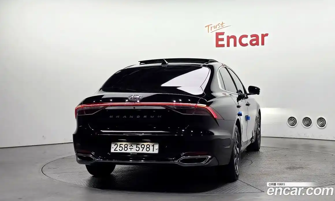 Hyundai Grandeur 2022 2.4 Автомат в Москве № 46343, фото 16