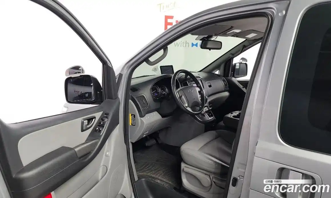 Hyundai Starex 2021 2.5 Автомат в Москве № 48230, фото 16