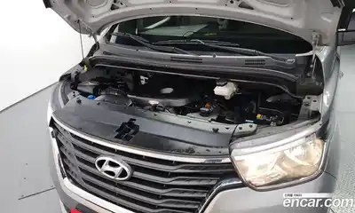 Hyundai Starex 2021 2.5 Автомат в Москве № 48230, миниатюра 3