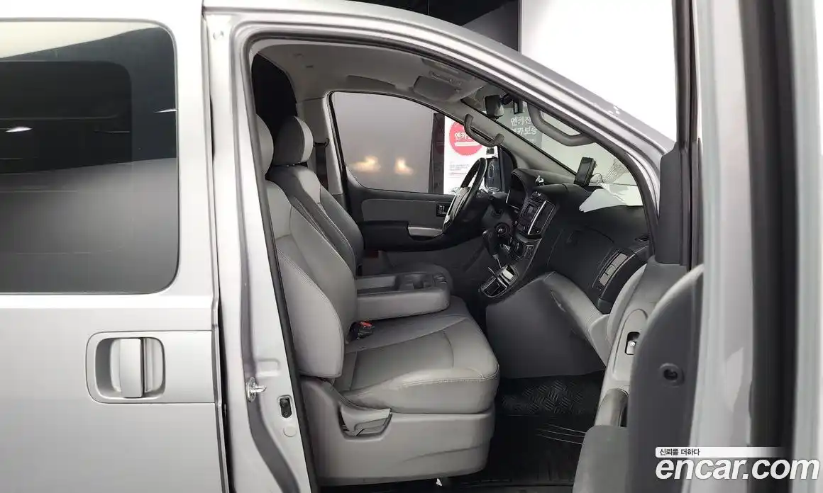 Hyundai Starex 2021 2.5 Автомат в Москве № 48230, фото 4