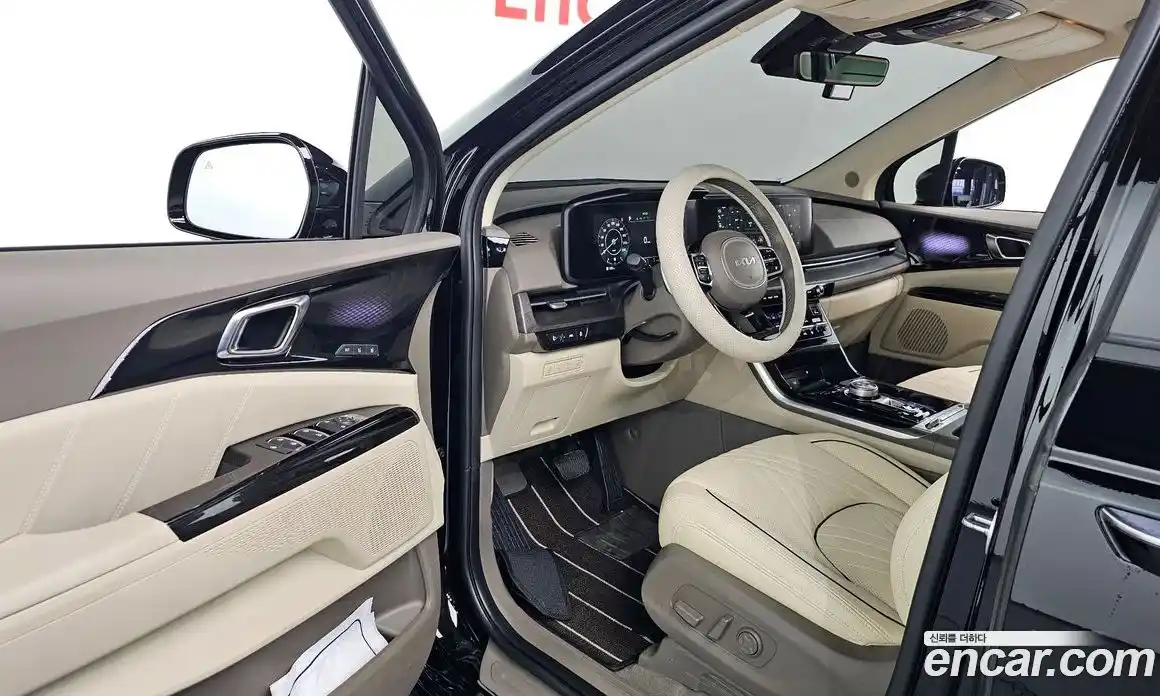 Kia Canival 2023 3.5 Автомат в Москве № 52377, фото 13