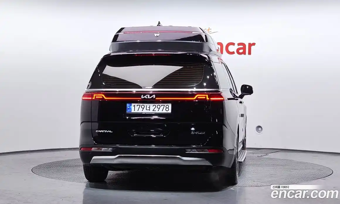 Kia Canival 2023 3.5 Автомат в Москве № 52377, фото 15