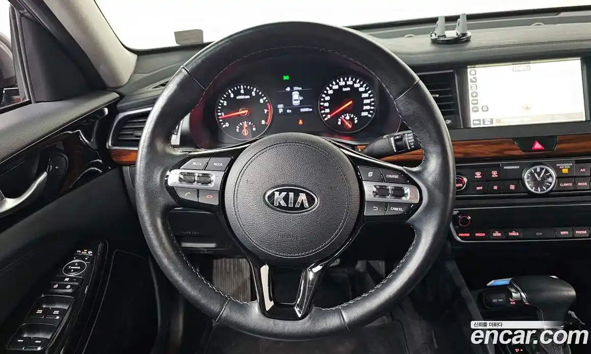 Kia K7 2016 2.4 Автомат в Москве № 55674, фото 17