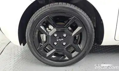 Kia Ray 2023 1.0 Автомат в Москве № 56288, миниатюра 2