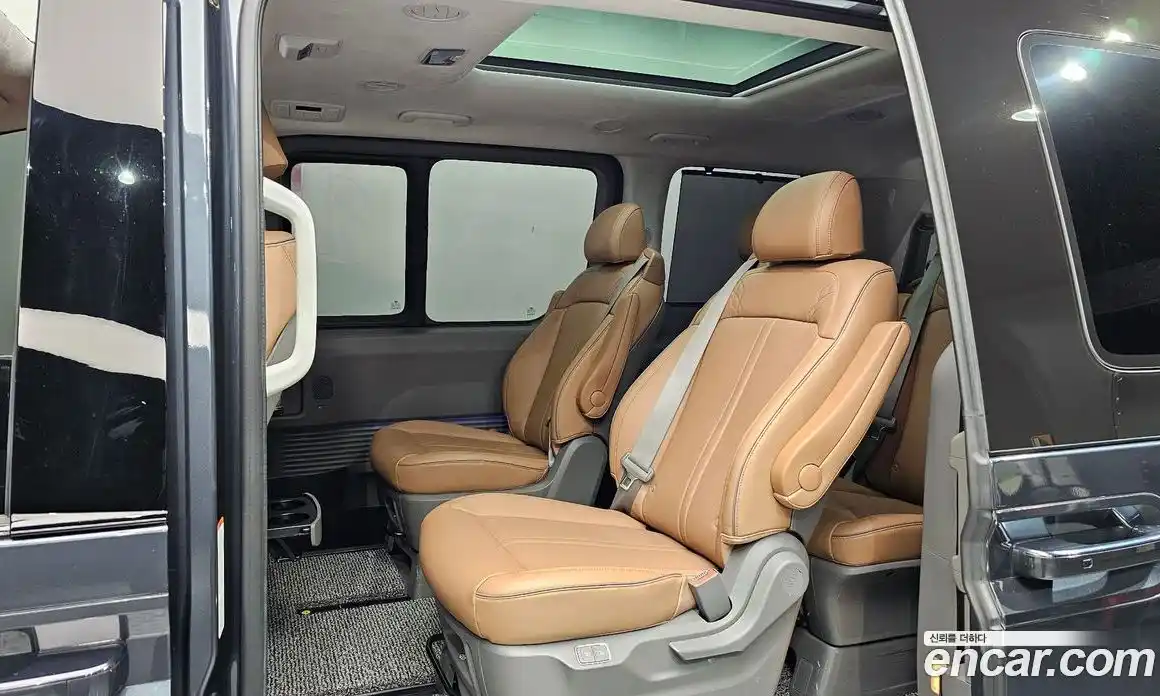 Hyundai Staria 2023 2.2 Автомат в Москве № 6030, фото 6