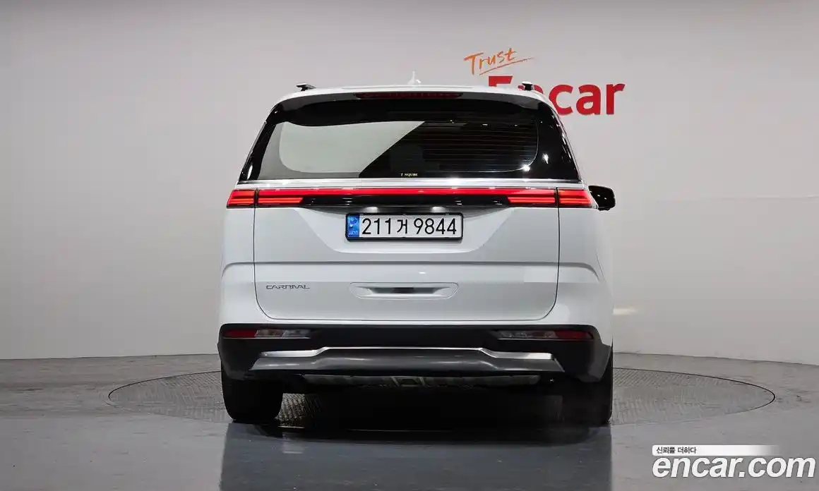 Kia Canival 2023 3.5 Автомат в Москве № 61802, фото 20