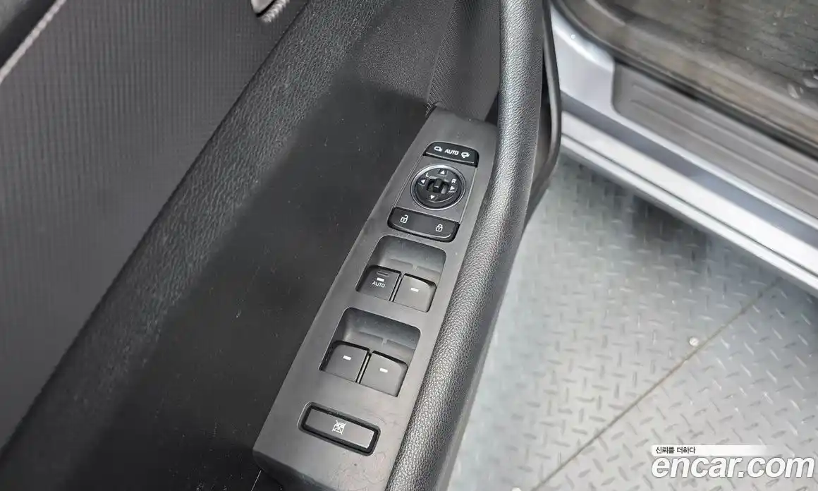 Hyundai Sonata 2015 2.0 Автомат в Москве № 8919, фото 11