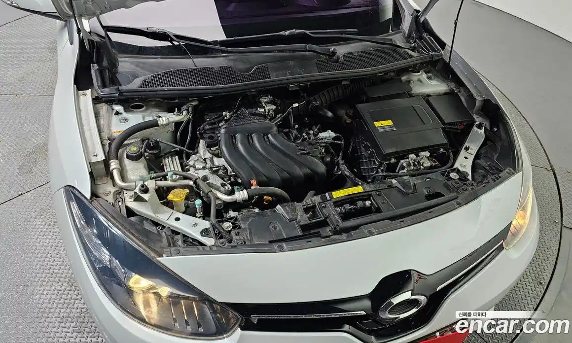 Renault SM3 2016 1.6 Автомат в Москве № 106073, фото 14