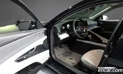 Hyundai Avante 2022 1.6 Автомат в Москве № 110715, миниатюра 11