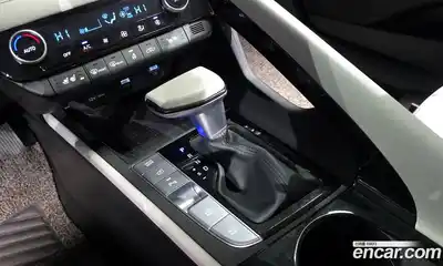 Hyundai Avante 2022 1.6 Автомат в Москве № 110715, миниатюра 4