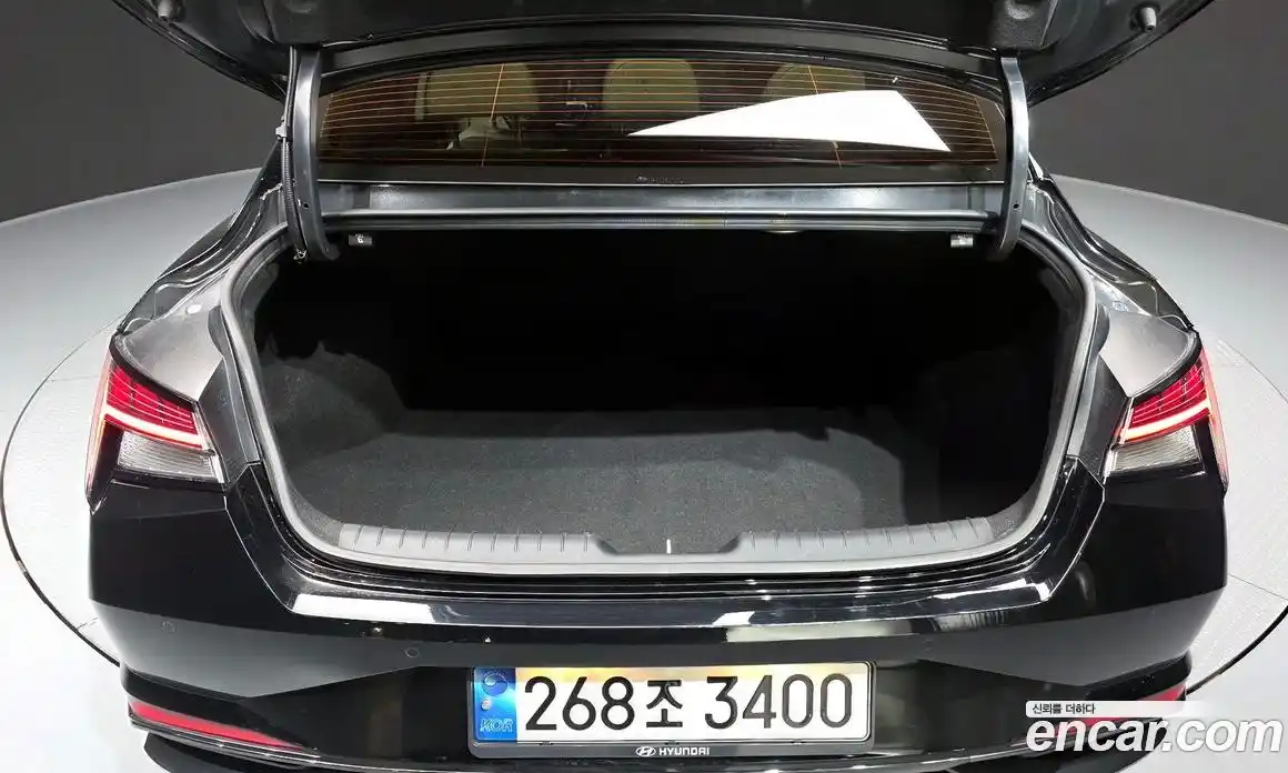 Hyundai Avante 2022 1.6 Автомат в Москве № 110715, фото 9