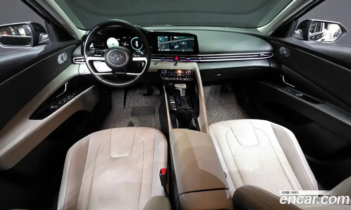 Hyundai Avante 2022 1.6 Автомат в Москве № 110715, фото 10