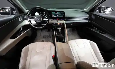 Hyundai Avante 2022 1.6 Автомат в Москве № 110715, миниатюра 10