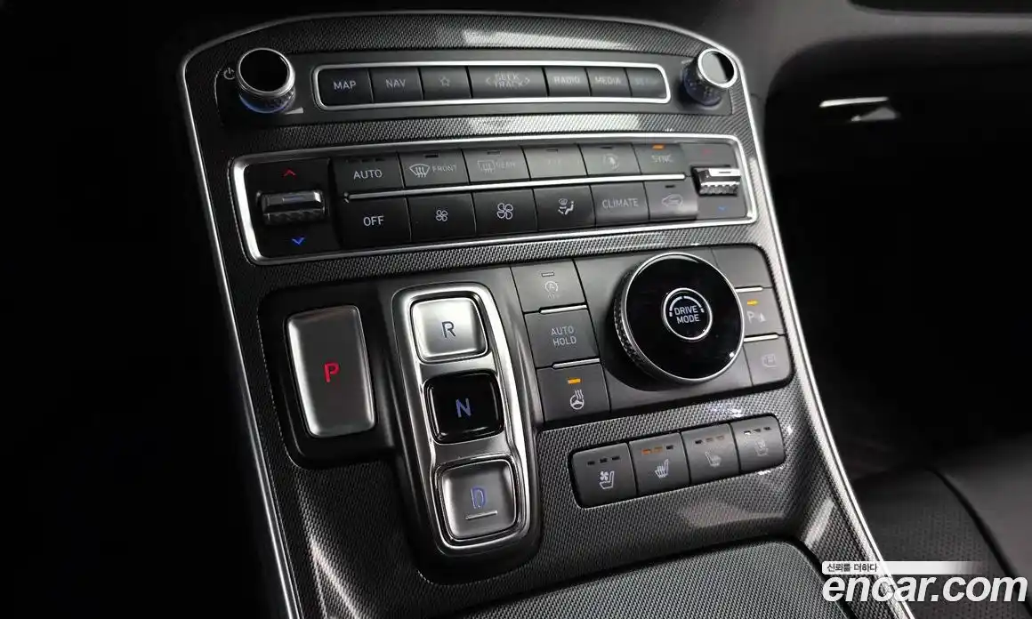 Hyundai Santa Fe 2021 2.5 Автомат в Москве № 111365, фото 15