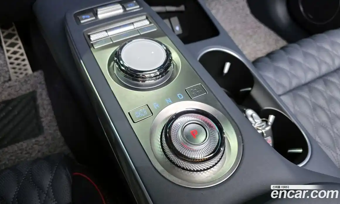 Genesis GV70 2024 2.5 Автомат в Москве № 113002, фото 9