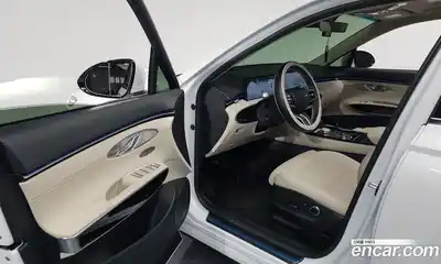 Genesis GV70 2025 2.5 Автомат в Москве № 114150, миниатюра 2
