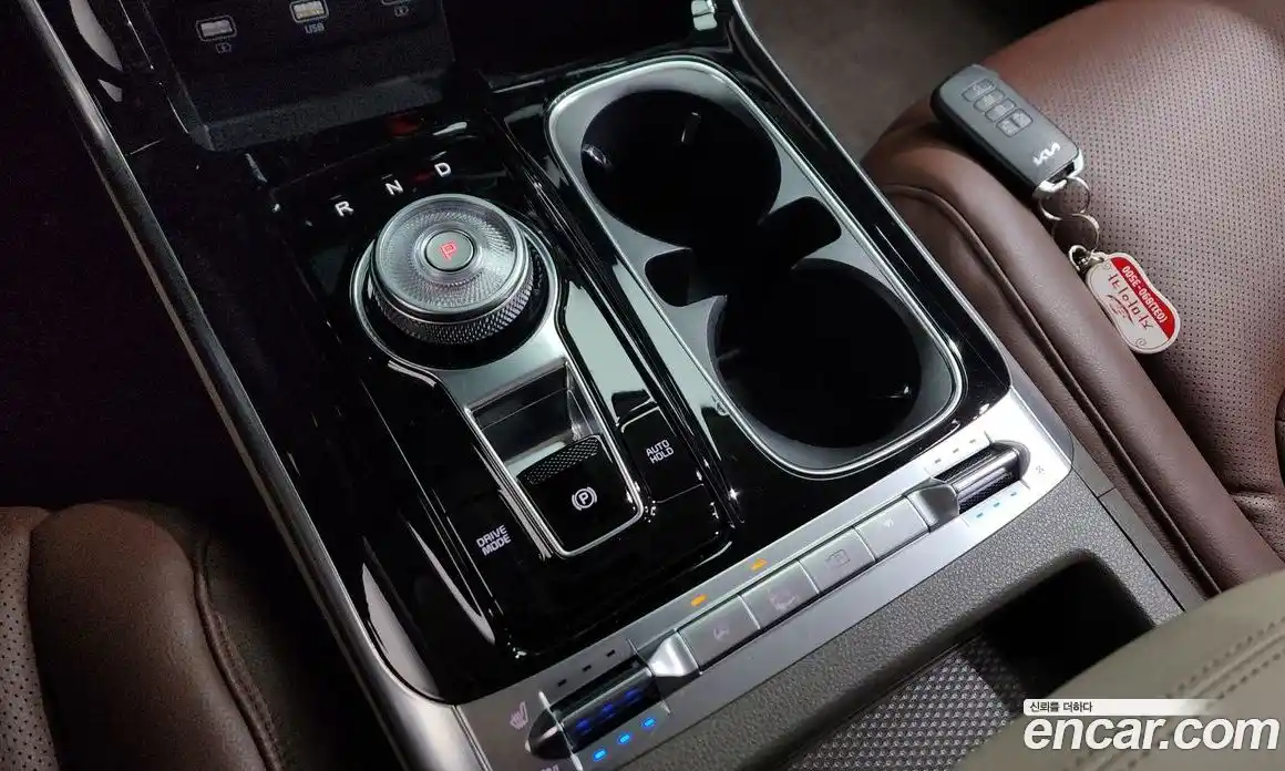 Kia Canival 2023 3.5 Автомат в Москве № 114946, фото 14