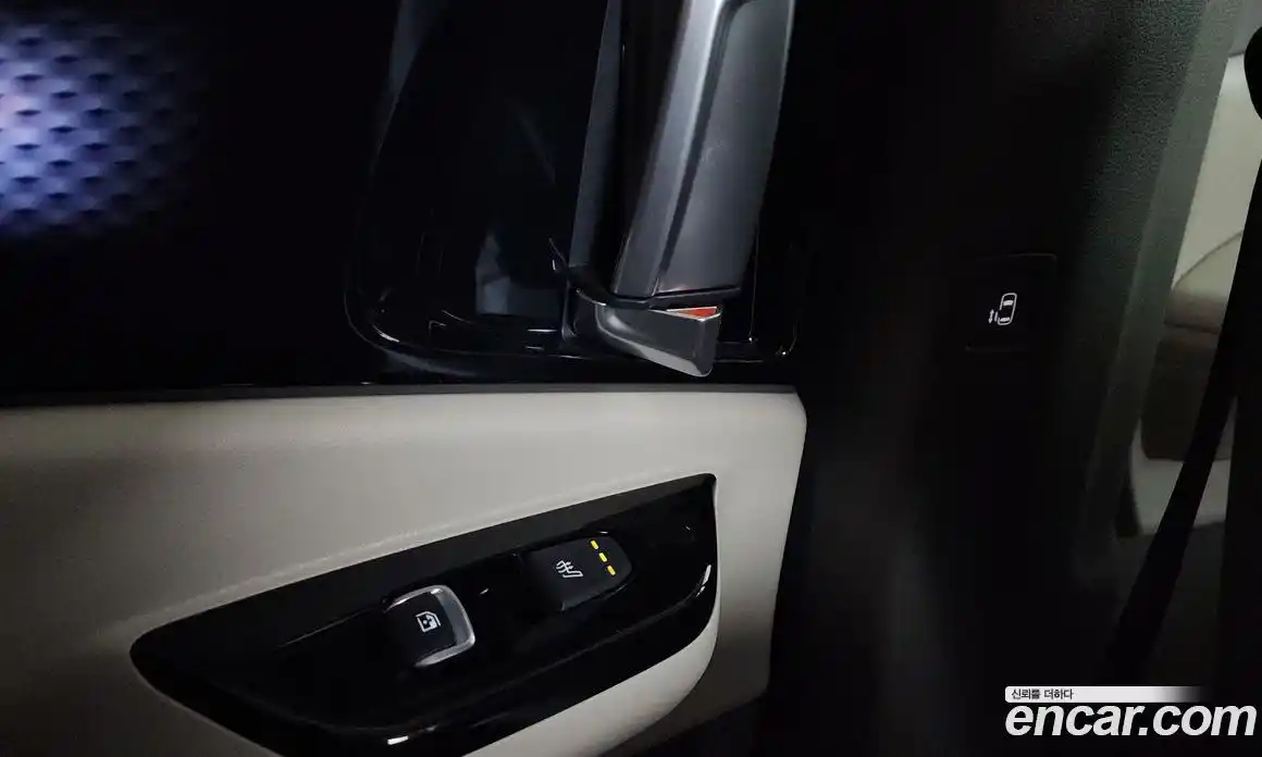 Kia Canival 2023 3.5 Автомат в Москве № 114946, фото 6